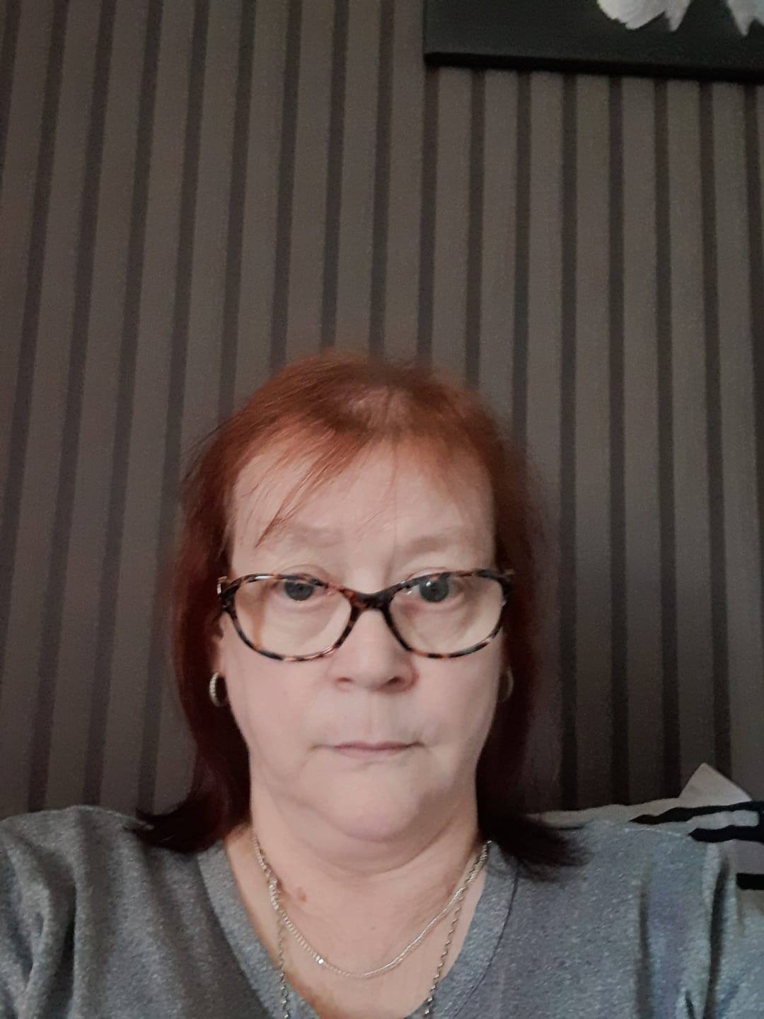 Elizabeth R. review of Bello Hair Helper Spray image 1 out of 1